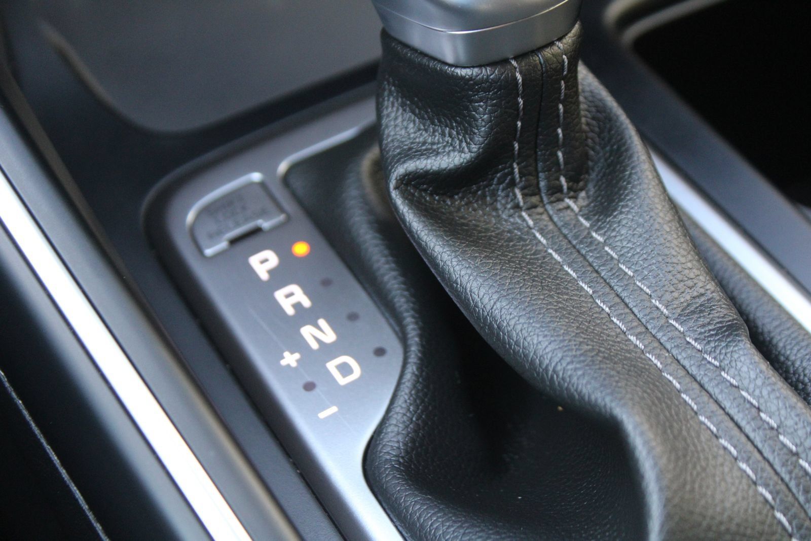 Certified 2023 Kia Sorento LX FWD image 33