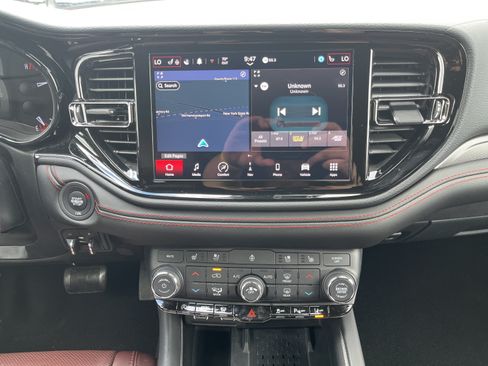 Used 2025 Dodge Durango GT AWD/4WD image 28