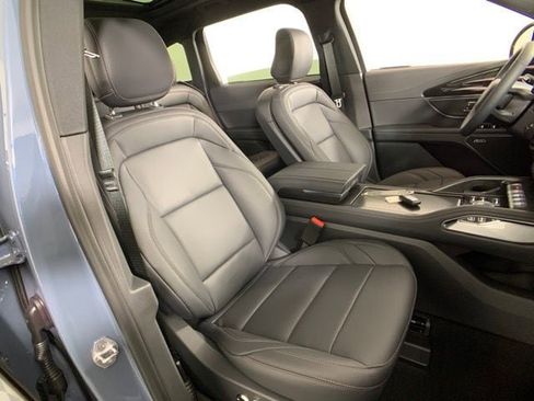 New 2025 Lincoln Nautilus Premier w/ Equipment Group 102A image 25