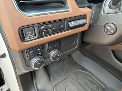 Used 2021 Chevrolet Tahoe High Country AWD/4WD image 15