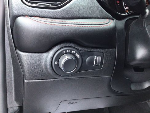 Used 2024 Dodge Durango GT image 18