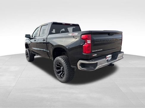 Used 2025 Chevrolet Silverado 1500 LT image 7