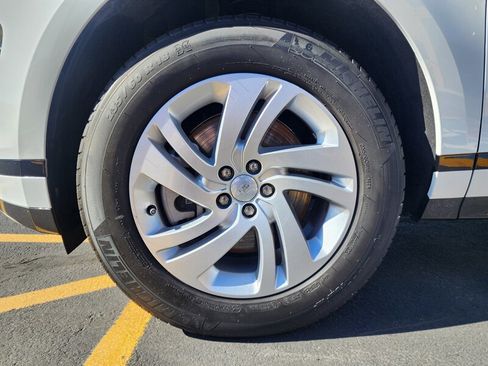 Used 2023 Land Rover Range Rover Evoque R-Dynamic S image 15