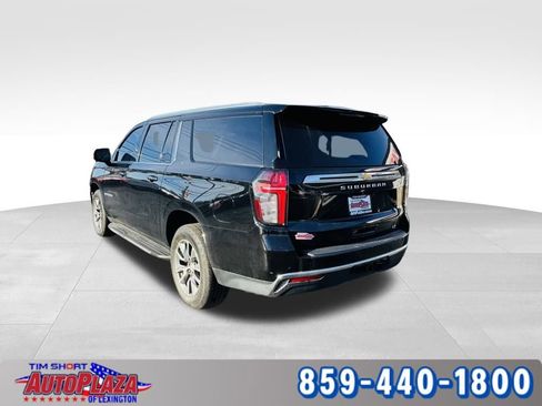 Used 2022 Chevrolet Suburban LT w/ Luxury Package image 3