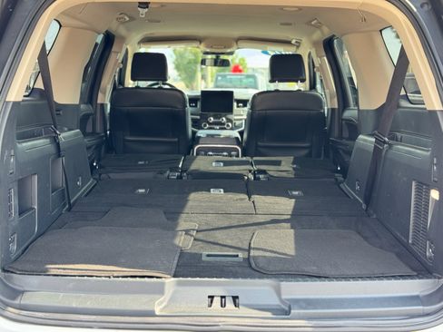 Used 2024 Ford Expedition Max XLT AWD/4WD image 13