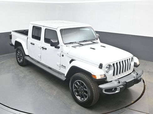 Used 2020 Jeep Gladiator Overland AWD/4WD image 13