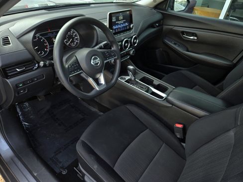 Used 2023 Nissan Sentra SV image 8