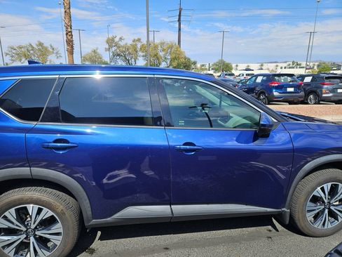 Used 2021 Nissan Rogue SV FWD image 4