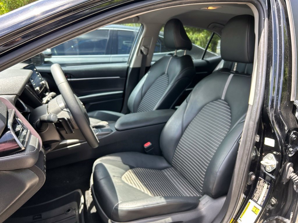 Used 2022 Toyota Camry SE FWD image 17