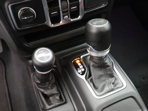 Used 2023 Jeep Wrangler Sport S image 25