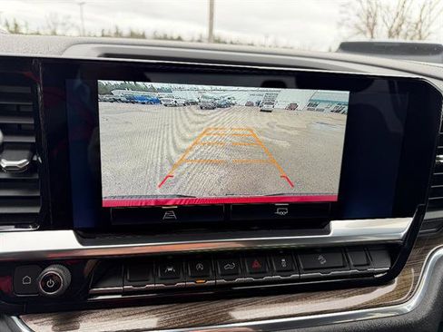 Used 2023 Chevrolet Silverado 1500 LT w/ Z71 Off-Road Package AWD/4WD image 44