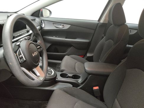 Used 2023 Kia Forte LXS image 17