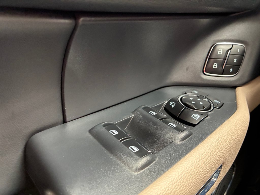 Used 2024 Ford Expedition XLT AWD/4WD image 41