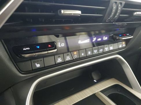 Used 2024 MAZDA CX-90 Plug-In Hybrid w/ Premium Pkg AWD/4WD image 28