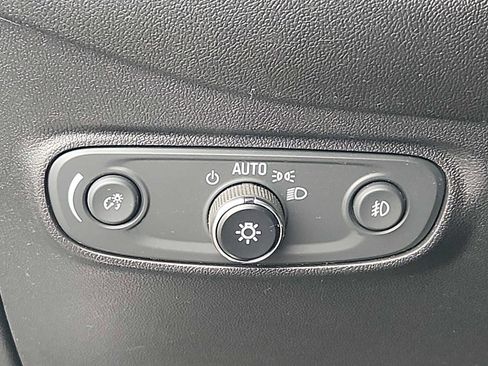 Used 2023 Chevrolet Equinox Premier w/ LPO, Floor Liner Package AWD/4WD image 24