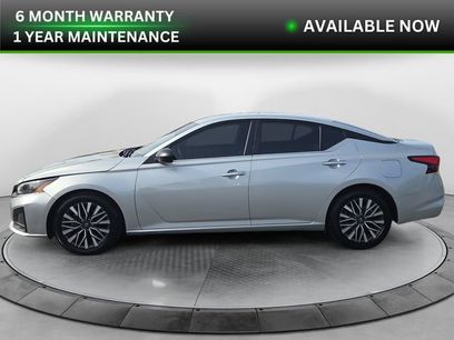 Used 2024 Nissan Altima 2.5 SV