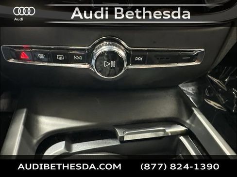 Used 2019 Volvo S60 T5 Momentum w/ Premium Package FWD image 24