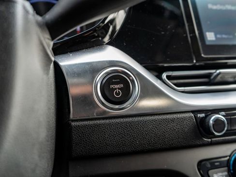 Used 2021 Kia Niro EX w/ Cold Weather Package image 24