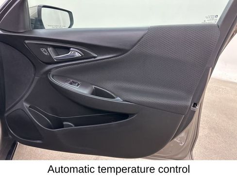 Used 2020 Chevrolet Malibu LT image 20