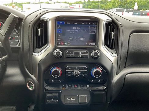 Used 2019 Chevrolet Silverado 1500 RST w/ True North Edition AWD/4WD image 22