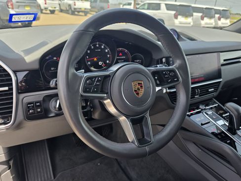 Used 2020 Porsche Cayenne AWD/4WD image 10