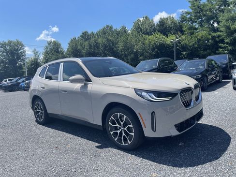 Certified 2025 BMW X3 xDrive30i w/ Premium Package image 2