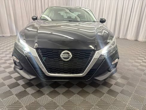 Used 2020 Nissan Altima 2.5 SV FWD image 2