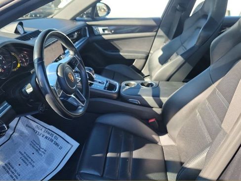 Used 2018 Porsche Panamera RWD image 4