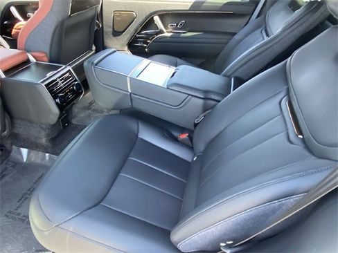 New 2025 Land Rover Range Rover SV image 15