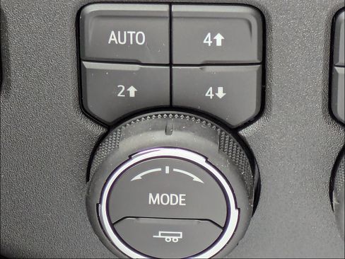 New 2026 Chevrolet Silverado 2500 LTZ w/ LTZ Premium Package AWD/4WD image 24