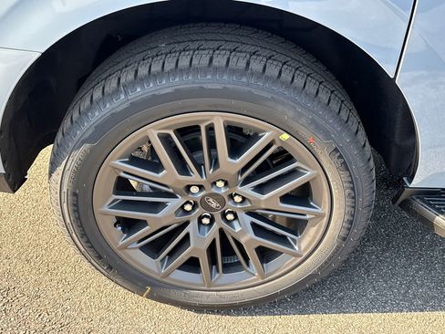 New 2026 Ford Expedition Max Platinum w/ Stealth Appearance Package image 42