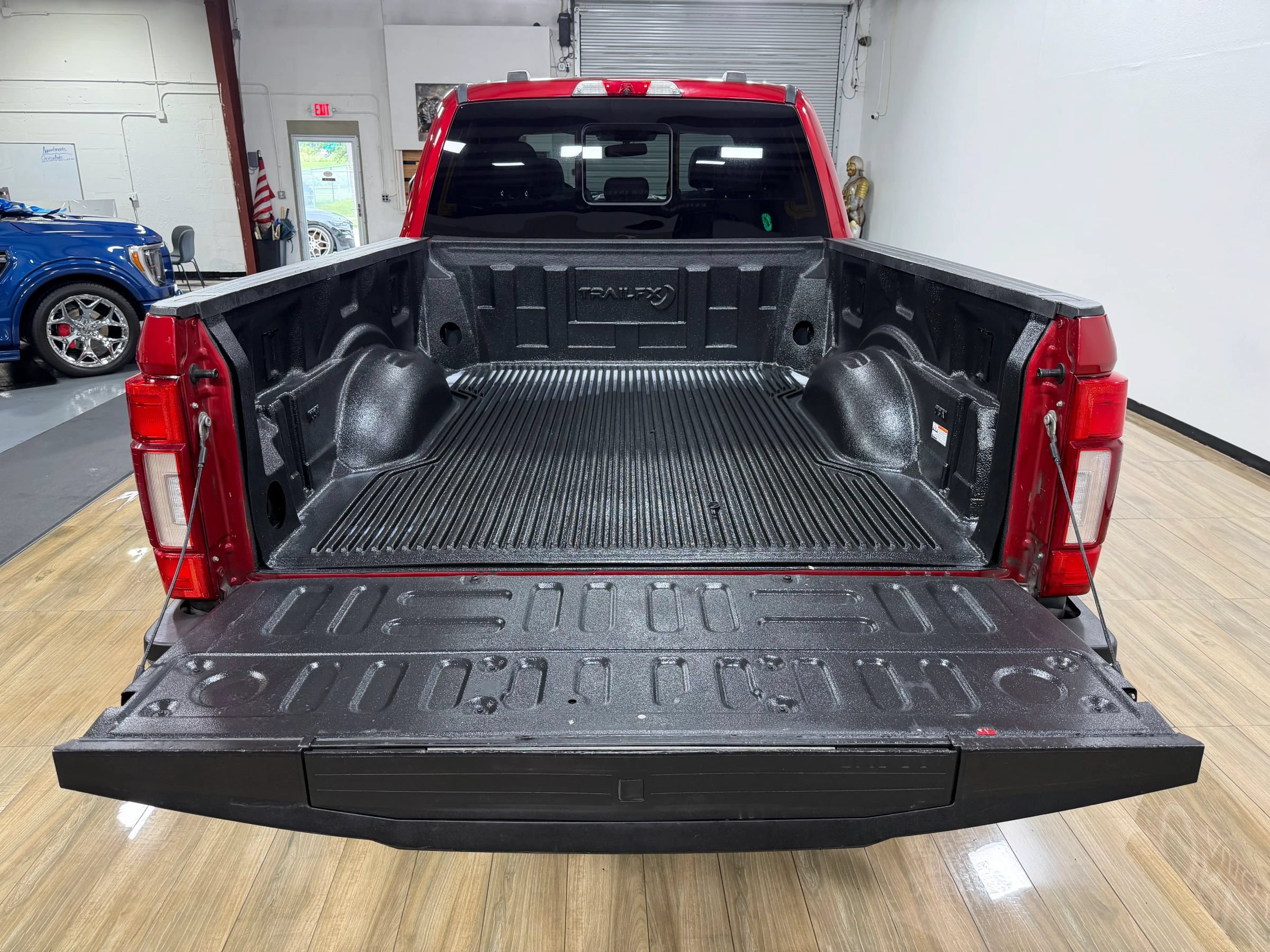 Used 2021 Ford F350 King Ranch w/ King Ranch Ultimate Package AWD/4WD image 8