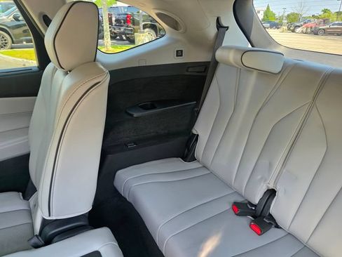 Used 2023 Acura MDX SH-AWD w/ Advance Package image 20