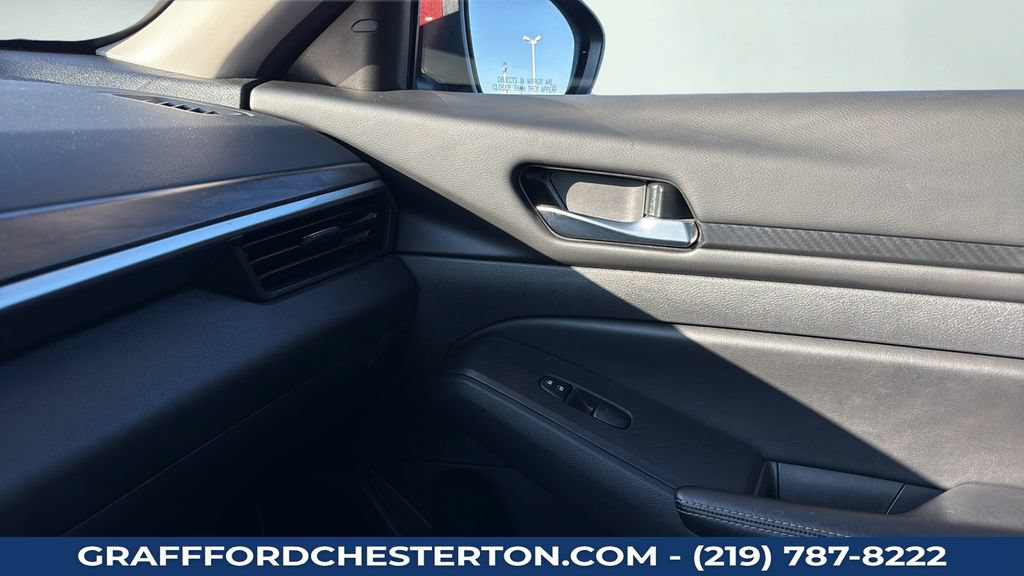 Used 2024 Nissan Altima 2.5 SV w/ SV Premium Package FWD image 13