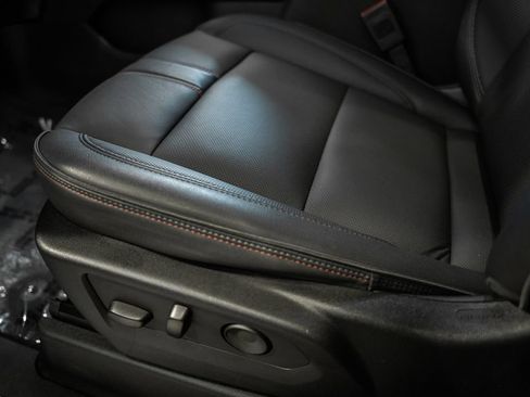 Used 2024 Chevrolet Tahoe RST w/ Luxury Package AWD/4WD image 38