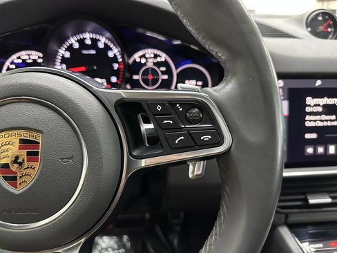 Used 2019 Porsche Cayenne S image 22