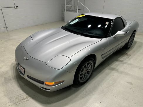 Used 2003 Chevrolet Corvette Z06 w/ Memory Package, 3 Drivers RWD image 16