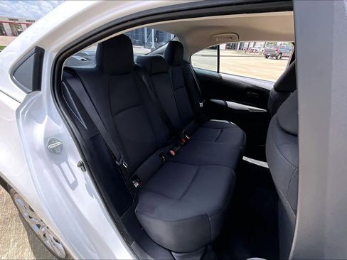 Used 2024 Toyota Corolla LE image 20