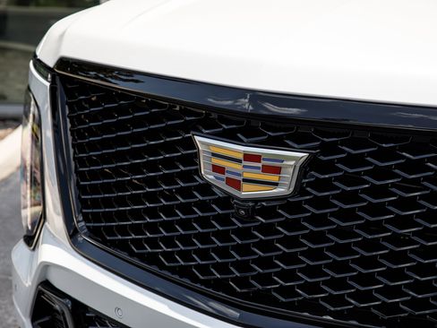 Used 2025 Cadillac Escalade V AWD/4WD image 3