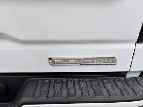 Used 2024 GMC Sierra 1500 Elevation AWD/4WD image 7