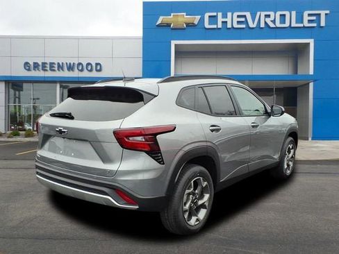 New 2026 Chevrolet Trax LT w/ Driver Confidence Package image 3