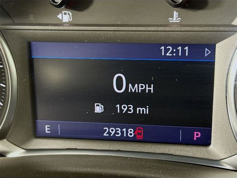 Used 2022 Chevrolet Equinox Premier image 2