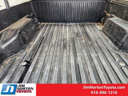 Used 2017 Toyota Tacoma SR RWD image 32