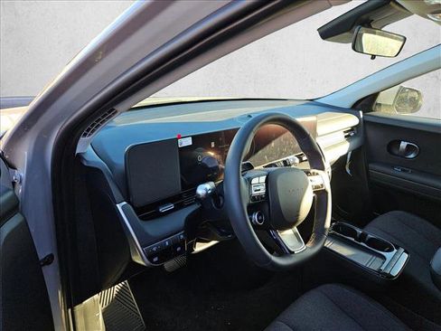 New 2026 Hyundai Ioniq 5 SE image 3