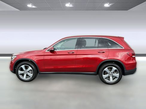 Used 2022 Mercedes-Benz GLC 300 image 2