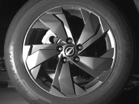Used 2025 Nissan Rogue SV FWD image 15
