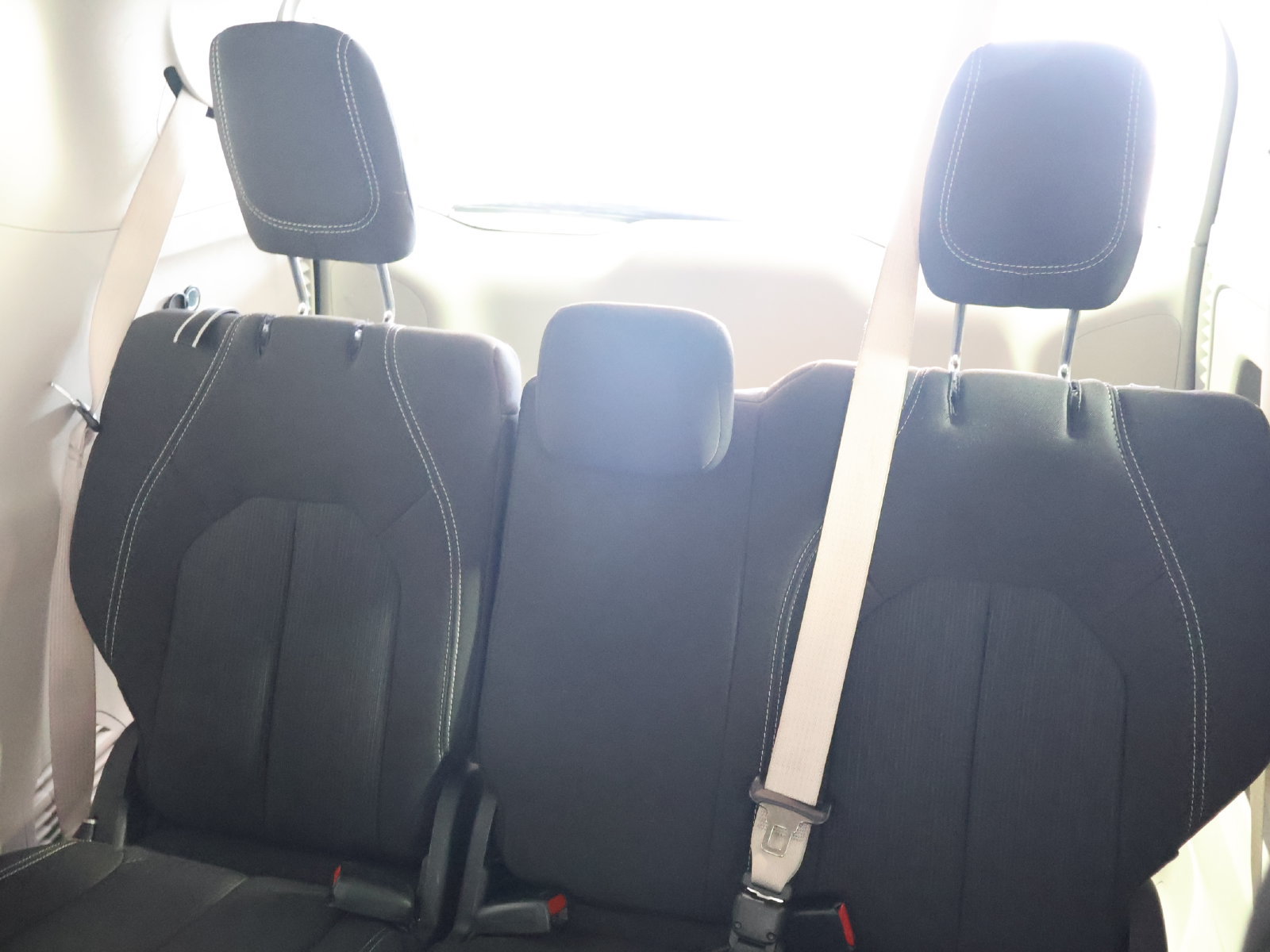 Used 2023 Chrysler Voyager LX FWD image 33