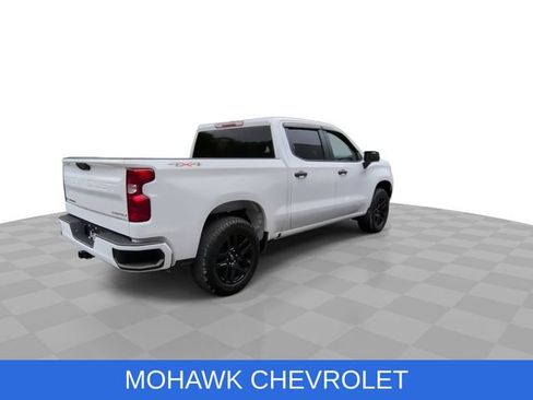 Used 2022 Chevrolet Silverado 1500 Custom AWD/4WD image 9
