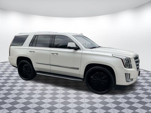 Used 2015 Cadillac Escalade Premium AWD/4WD image 1