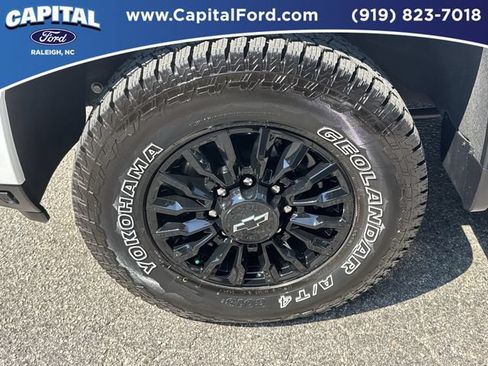Used 2024 Chevrolet Silverado 2500 LTZ w/ LTZ Plus Package AWD/4WD image 13
